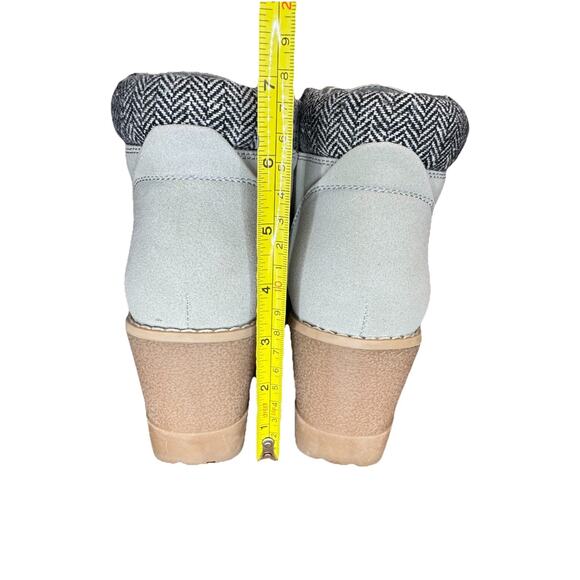Maurices Claire Gray Wedge Ankle Booties Womens Sz 8 Faux Suede Knit Collar - Picture 4 of 6